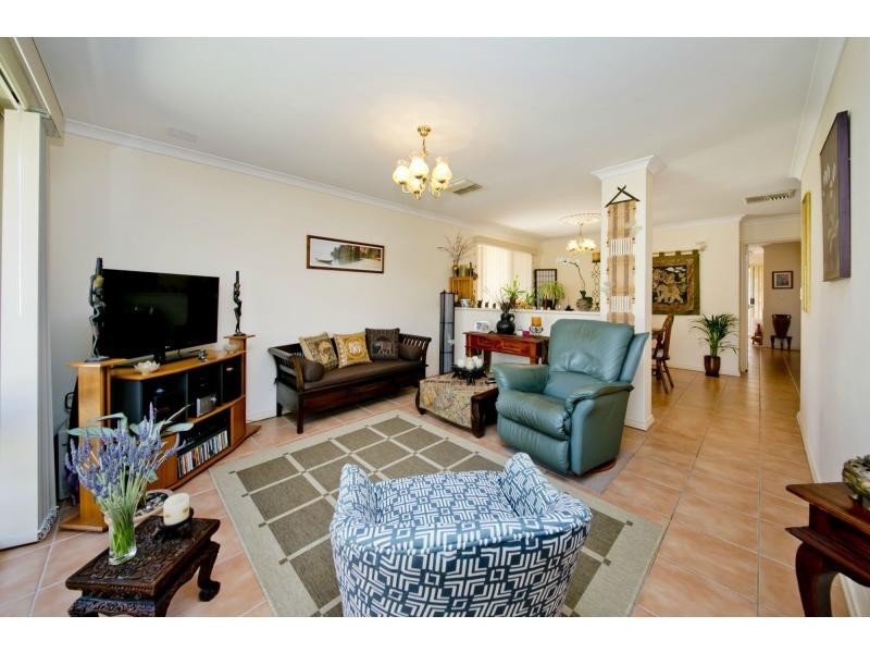Villa 2/11 Bradley Street, Yokine WA 6060