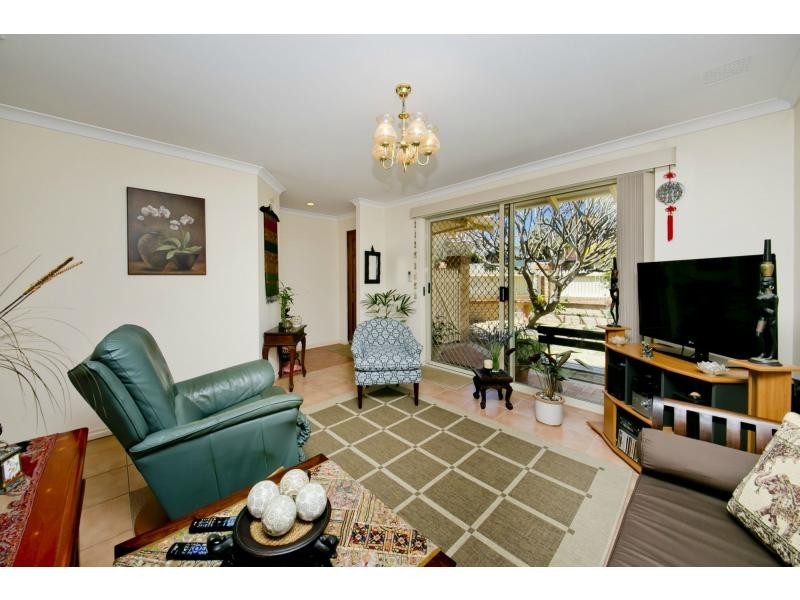 Villa 2/11 Bradley Street, Yokine WA 6060