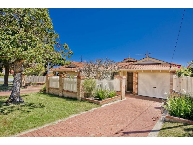 Villa 2/11 Bradley Street, Yokine WA 6060