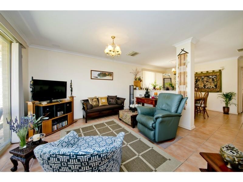 Villa 2/11 Bradley Street, Yokine WA 6060