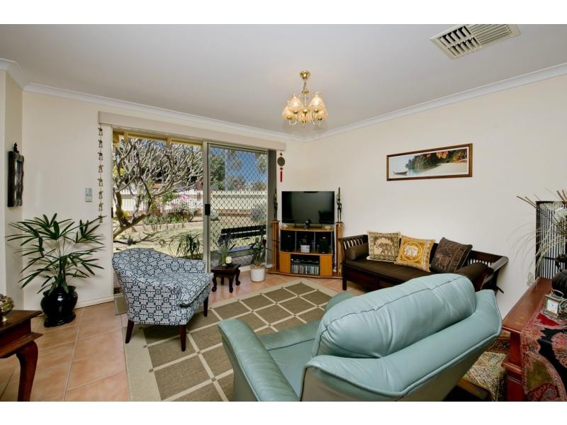 Villa 2/11 Bradley Street, Yokine WA 6060