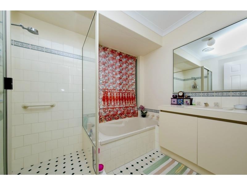Villa 2/11 Bradley Street, Yokine WA 6060