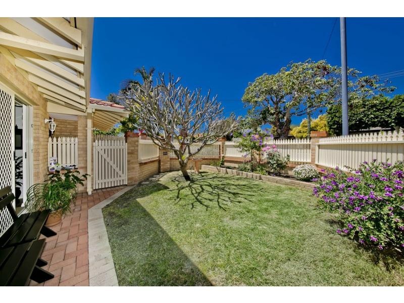 Villa 2/11 Bradley Street, Yokine WA 6060