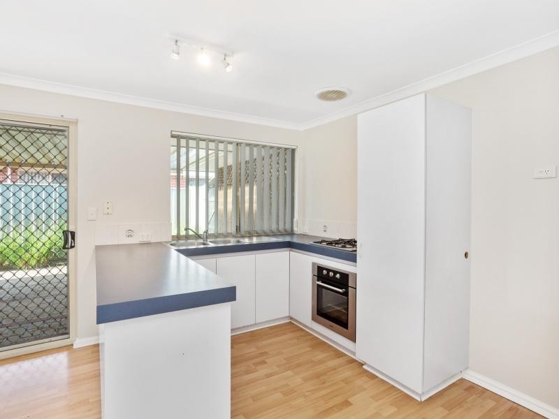 16 Dunnage Court, Atwell WA 6164