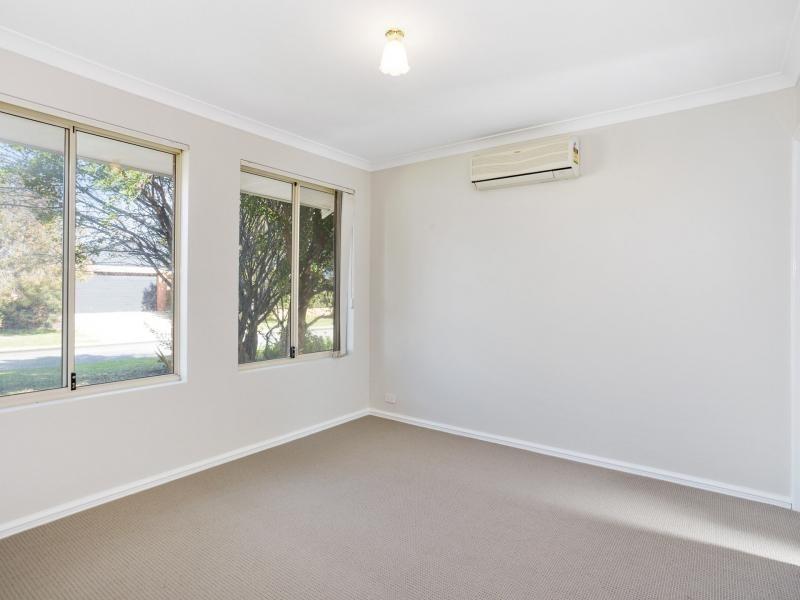 16 Dunnage Court, Atwell WA 6164