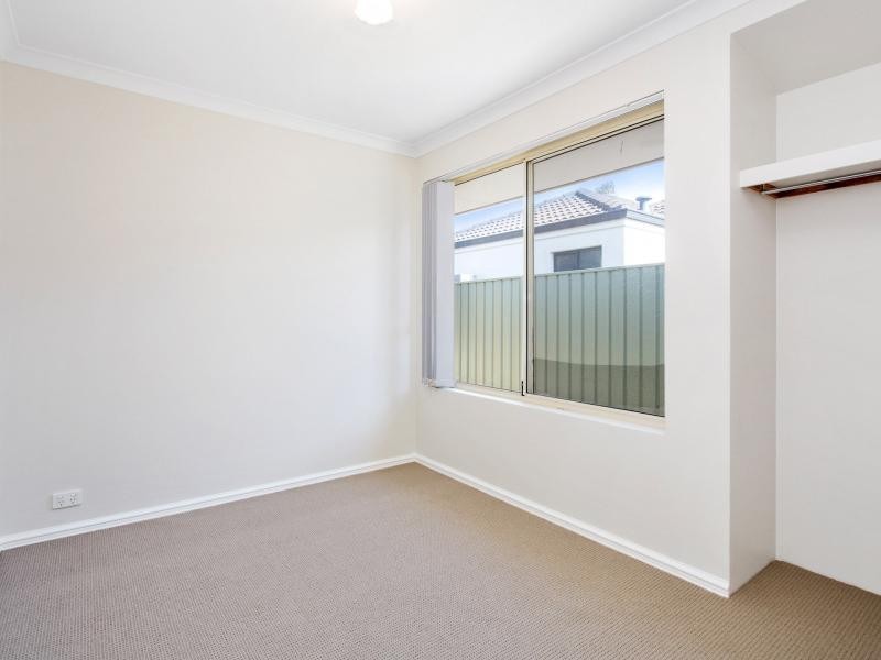 16 Dunnage Court, Atwell WA 6164