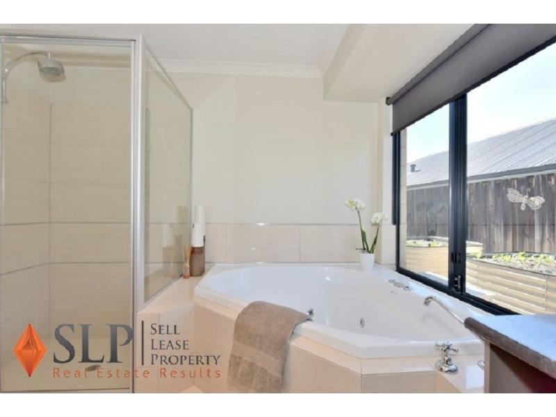 12 Moulton Trail, Ellenbrook WA 6069