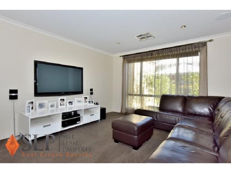 12 Moulton Trail, Ellenbrook WA 6069