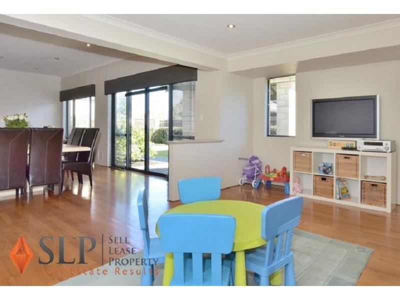 12 Moulton Trail, Ellenbrook WA 6069