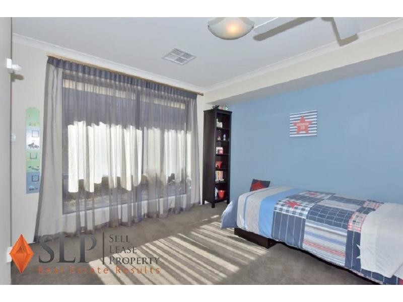 12 Moulton Trail, Ellenbrook WA 6069