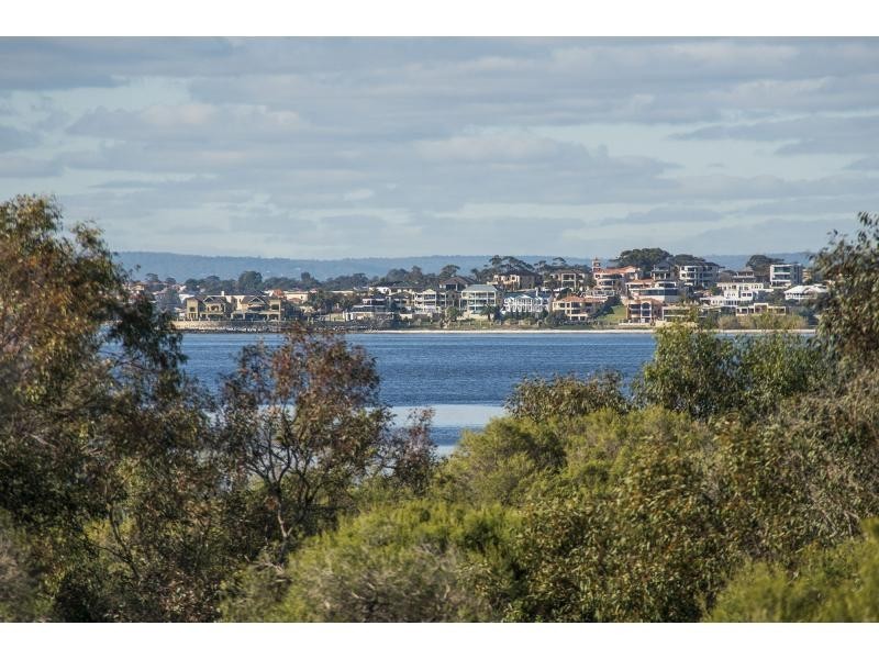 52 Burke Drive, Attadale WA 6156