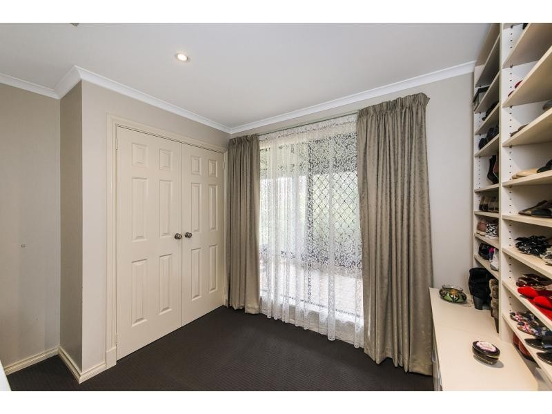 93 Amethyst Crescent, Mount Richon WA 6112