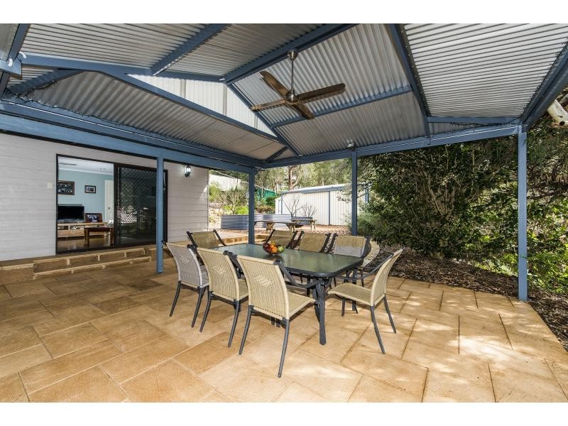 93 Amethyst Crescent, Mount Richon WA 6112