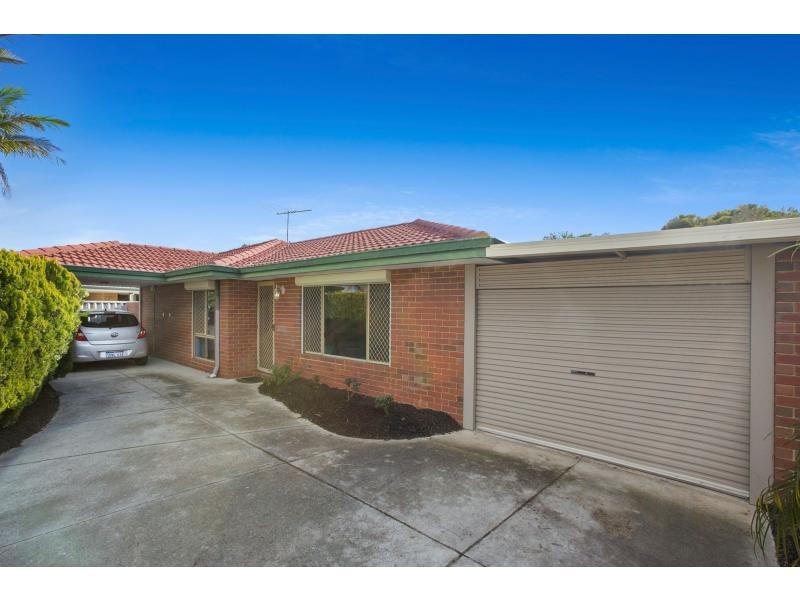 6 Reveley Close, Seville Grove WA 6112
