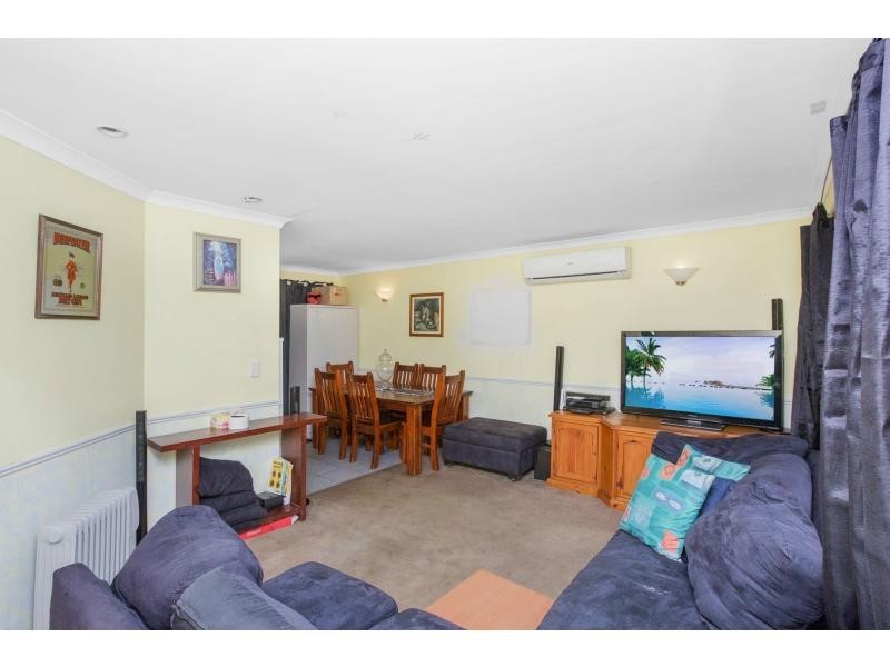 6 Reveley Close, Seville Grove WA 6112