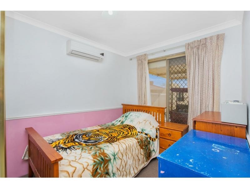 6 Reveley Close, Seville Grove WA 6112