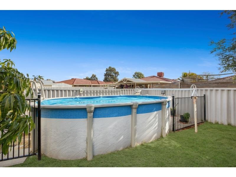 6 Reveley Close, Seville Grove WA 6112