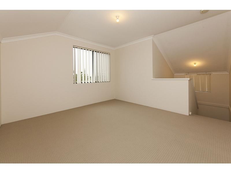 33 Itchen Loop, Butler WA 6036