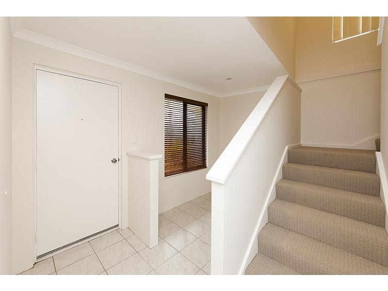 33 Itchen Loop, Butler WA 6036