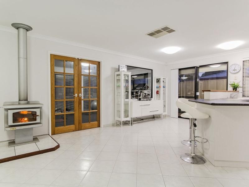 67 Cuthbertson Drive, Cooloongup WA 6168