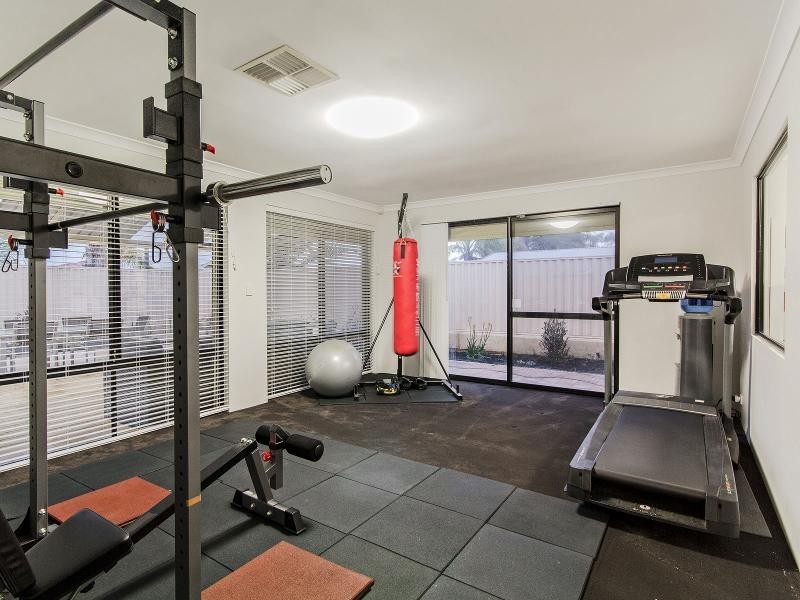 67 Cuthbertson Drive, Cooloongup WA 6168