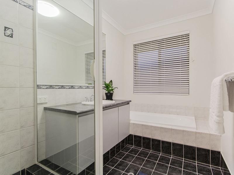 67 Cuthbertson Drive, Cooloongup WA 6168