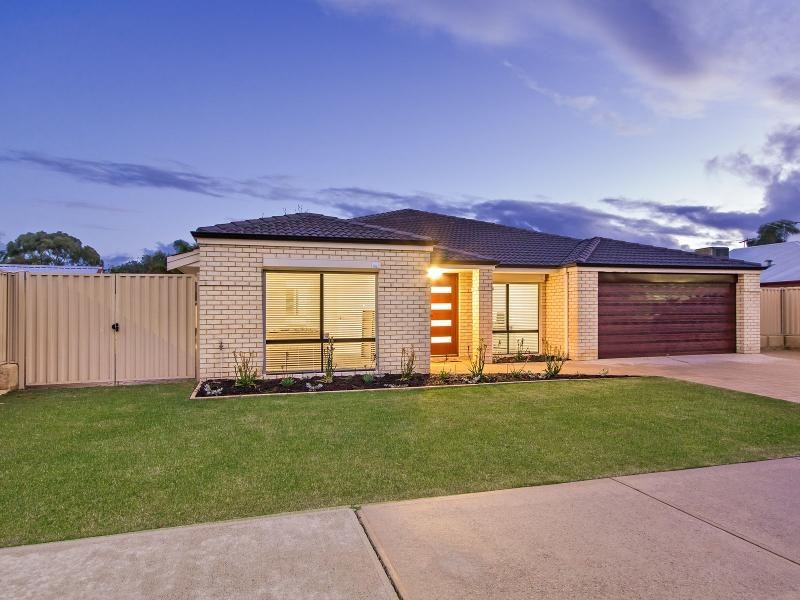 67 Cuthbertson Drive, Cooloongup WA 6168