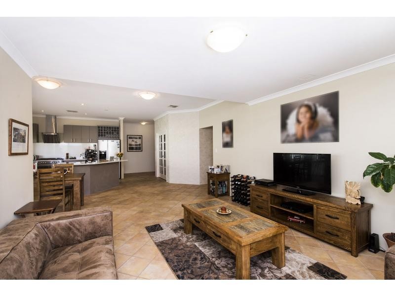 9 Cologne Gardens, Port Kennedy WA 6172