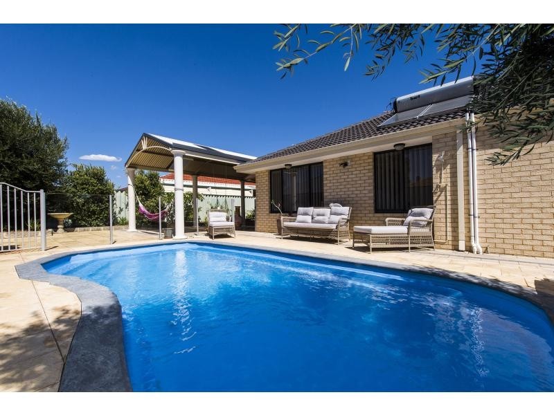9 Cologne Gardens, Port Kennedy WA 6172