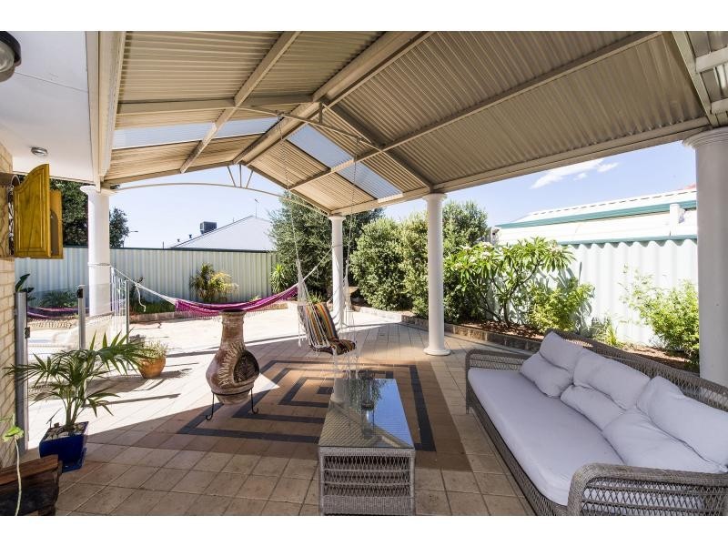 9 Cologne Gardens, Port Kennedy WA 6172