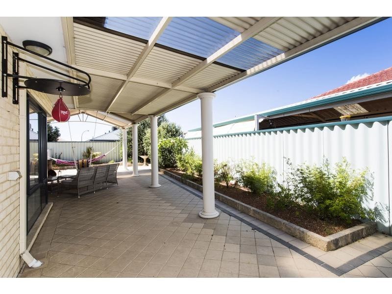 9 Cologne Gardens, Port Kennedy WA 6172