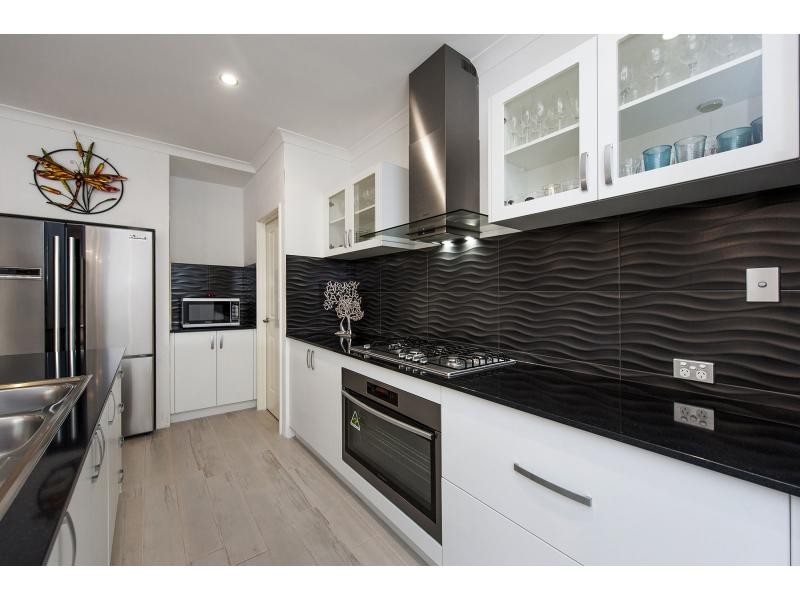 17 Fallow Street, Karnup WA 6176