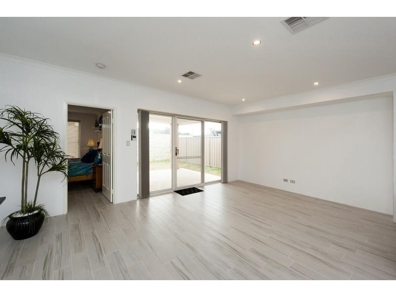 17 Fallow Street, Karnup WA 6176