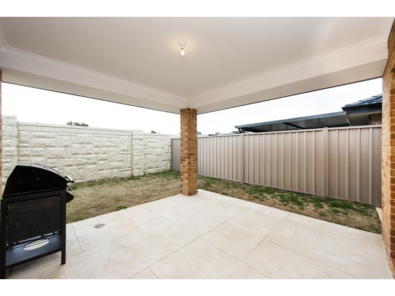 17 Fallow Street, Karnup WA 6176
