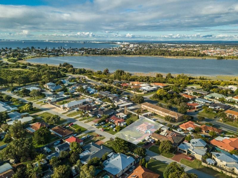 22 First Avenue, Shoalwater WA 6169
