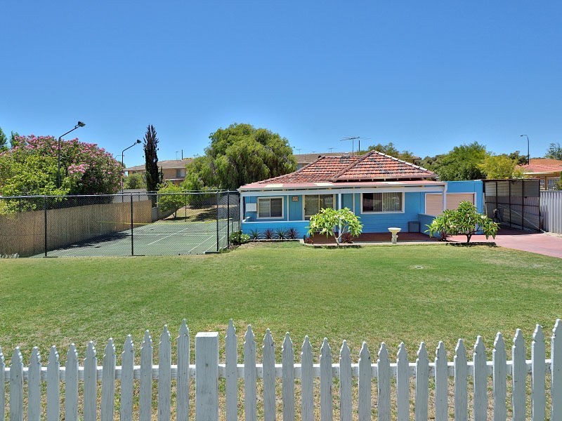 22 First Avenue, Shoalwater WA 6169