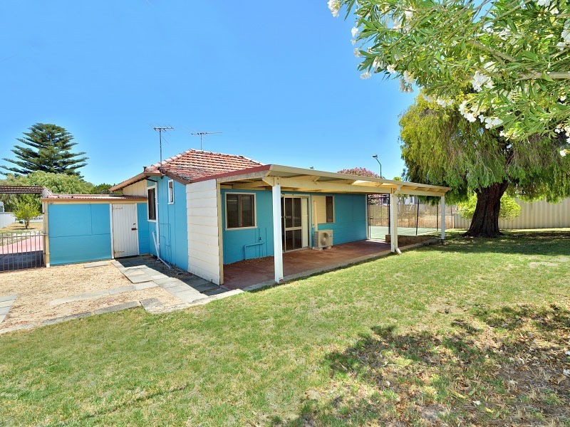 22 First Avenue, Shoalwater WA 6169