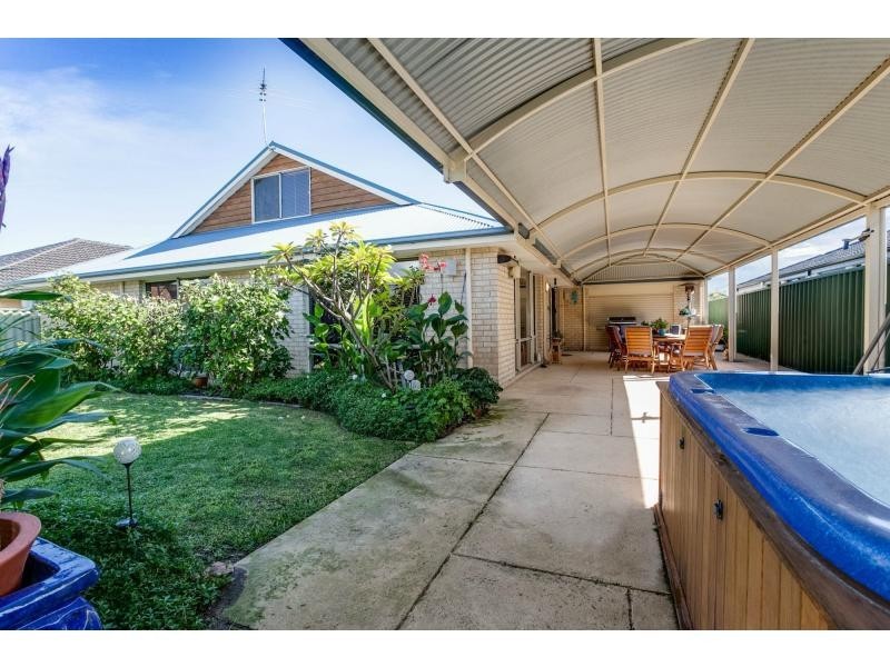 8 Emden Link, Port Kennedy WA 6172