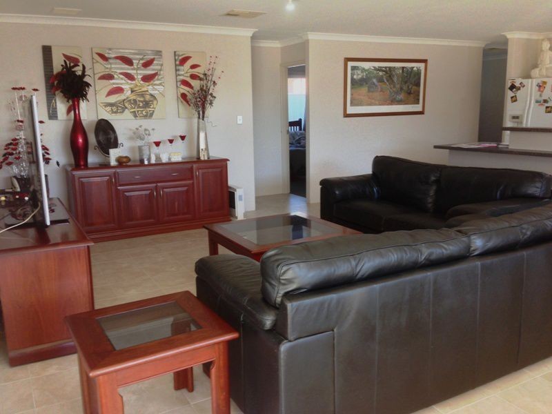 26 Cimarron Edge, Meadow Springs WA 6210