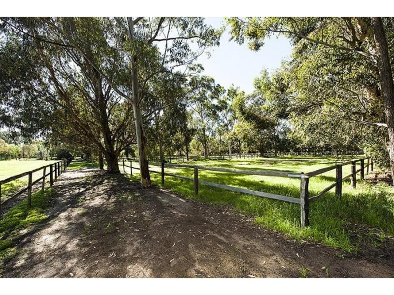 256 Haddrill Road, Baskerville WA 6056