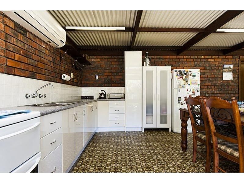 256 Haddrill Road, Baskerville WA 6056