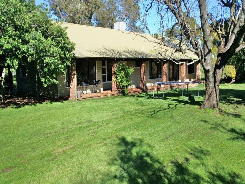 256 Haddrill Road, Baskerville WA 6056