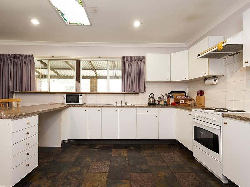 256 Haddrill Road, Baskerville WA 6056