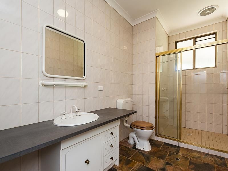 256 Haddrill Road, Baskerville WA 6056