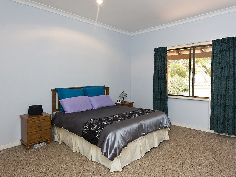 256 Haddrill Road, Baskerville WA 6056