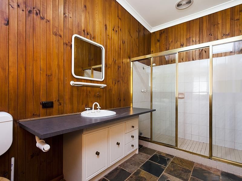 256 Haddrill Road, Baskerville WA 6056
