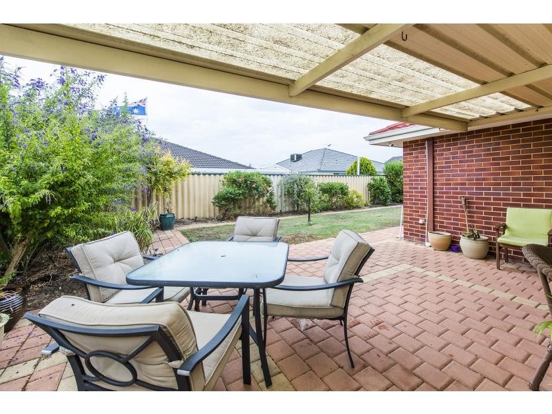 9 Freeling Road, Port Kennedy WA 6172