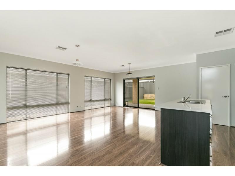 81 Dovedale Street, Harrisdale WA 6112