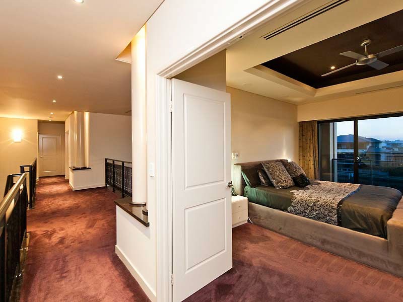 30 Brindabella Crescent, Halls Head WA 6210
