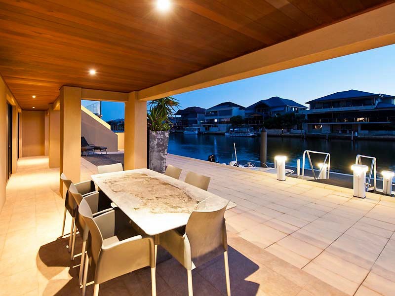 30 Brindabella Crescent, Halls Head WA 6210